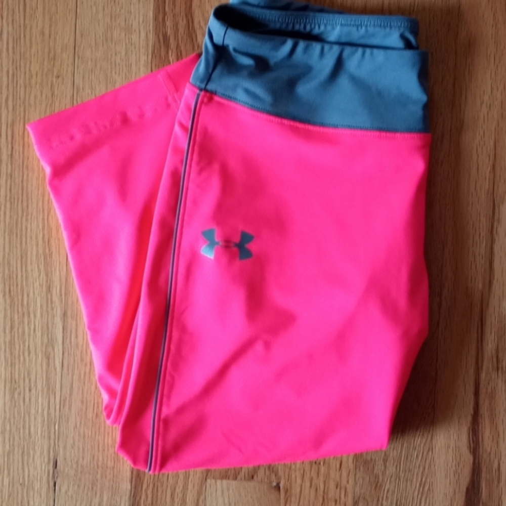 Under armour YL. Bright and beautiful, brand new